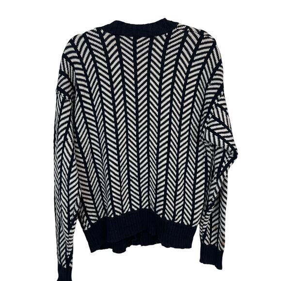 Liz Wear Chevron Knit Cardigan - Picture 4 of 4